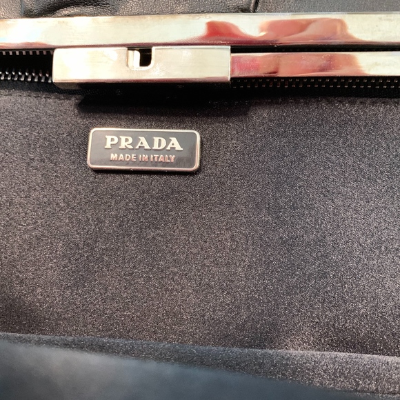 Prada clutch! - Picture 2 of 4